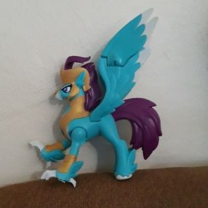 MY LITTLE PONY HIPPOGRIFF GUARD FIGURE HASBRO